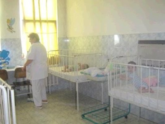 Copiii din spitale sunt vizitaţi de un clovn, o dată la două zile